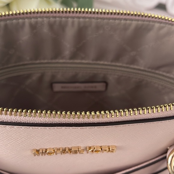 Michael Kors Medium Jet Set Saffiano Leather Dome Satchel in Blush - Picture 15 of 16